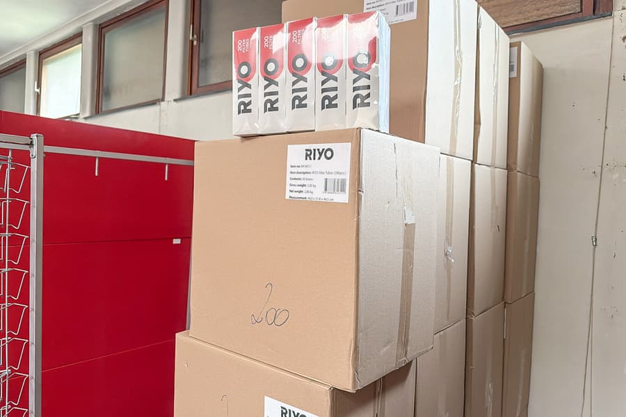 Karton mit Filterhülsen Riyo